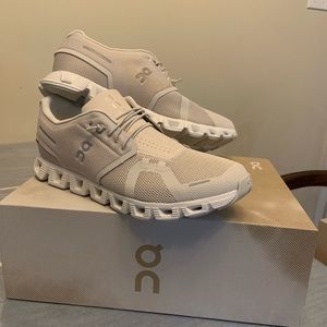 On Running Cloud 5 BRAND NEW